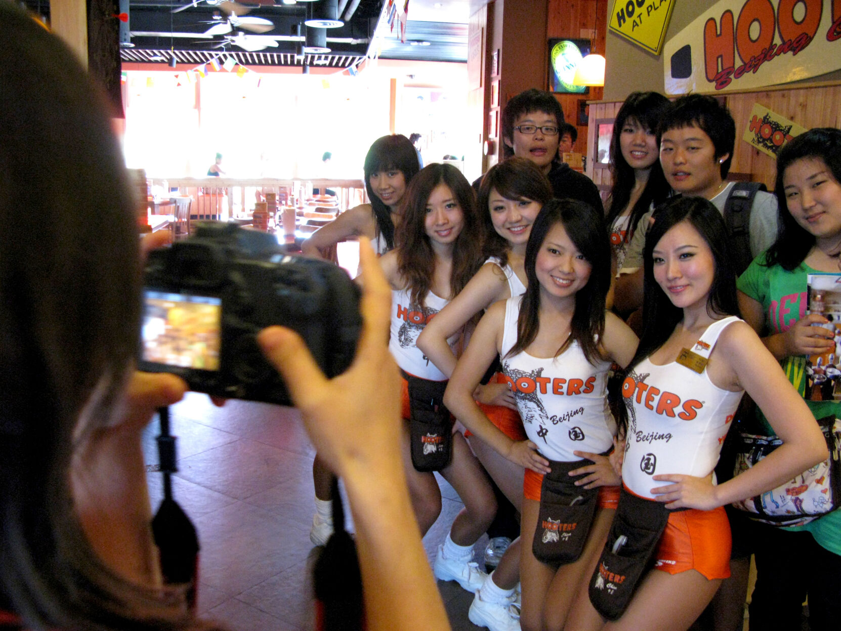 ‘Breastaurant’ chains